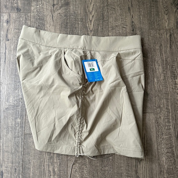 Columbia Women's Skort tan Sz XL - Picture 7 of 9